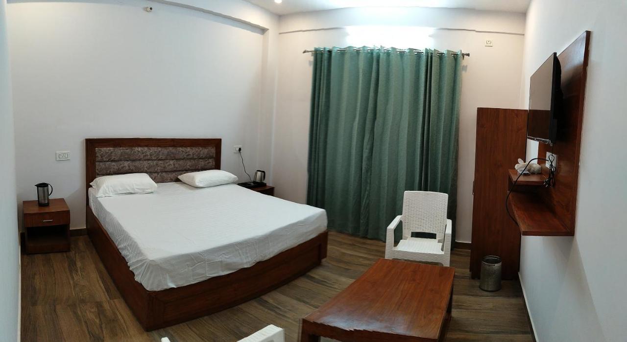 Hotel Anantam Residency Uttarkāshi Zewnętrze zdjęcie
