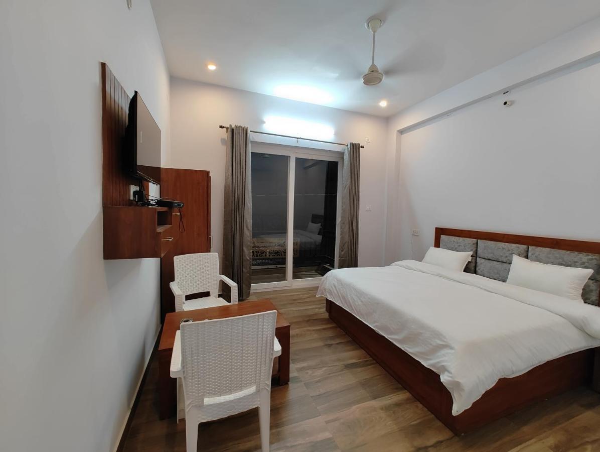 Hotel Anantam Residency Uttarkāshi Zewnętrze zdjęcie