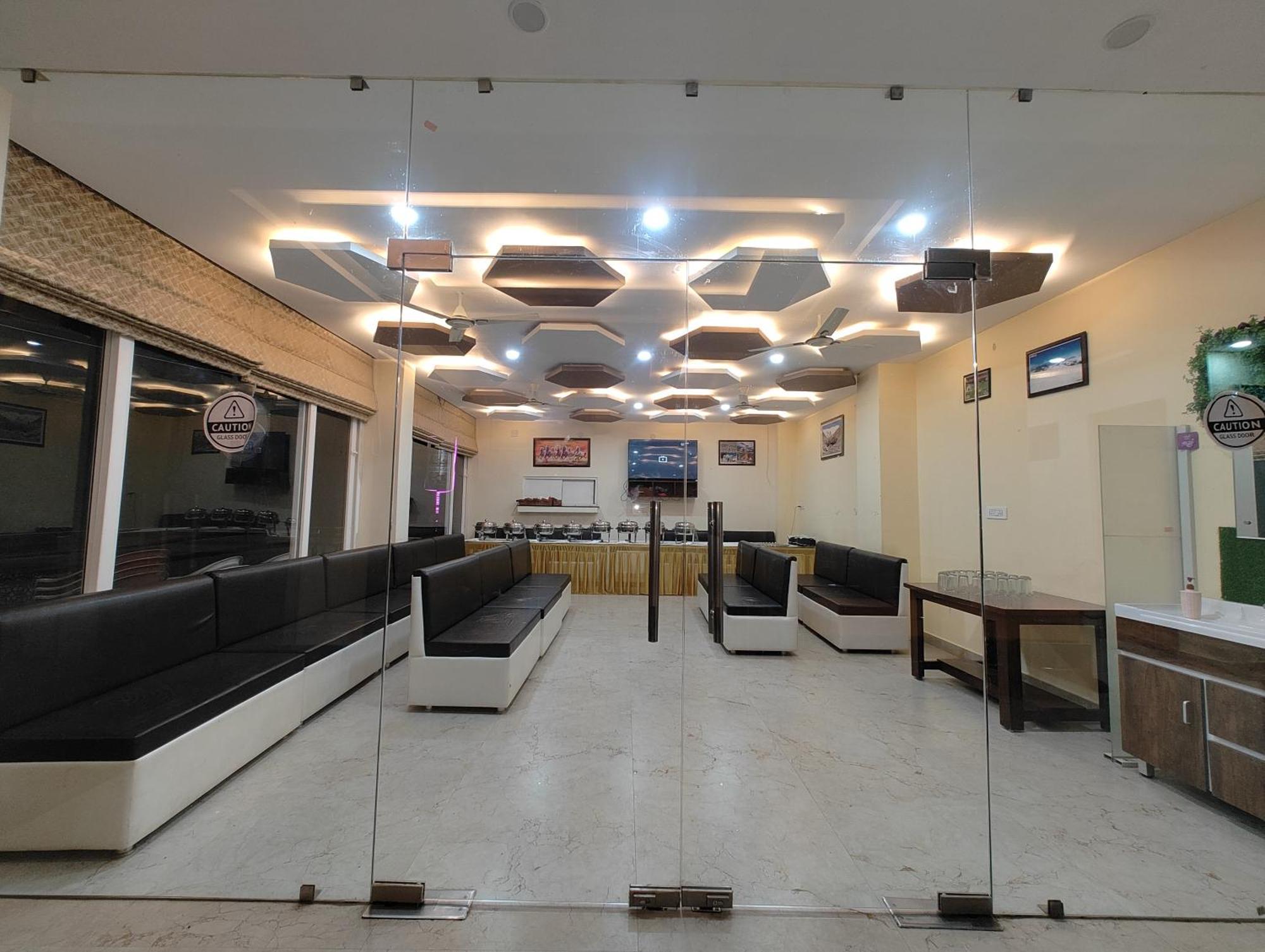 Hotel Anantam Residency Uttarkāshi Zewnętrze zdjęcie