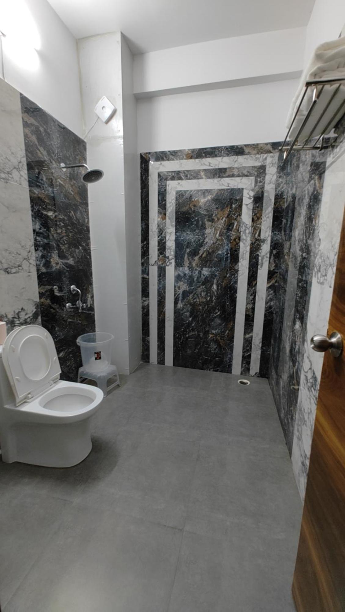Hotel Anantam Residency Uttarkāshi Zewnętrze zdjęcie
