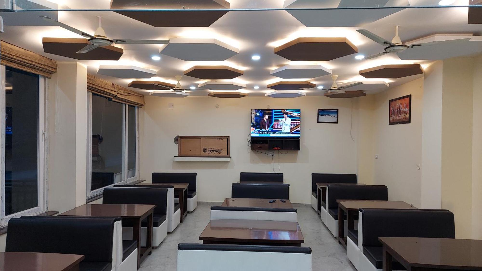 Hotel Anantam Residency Uttarkāshi Zewnętrze zdjęcie