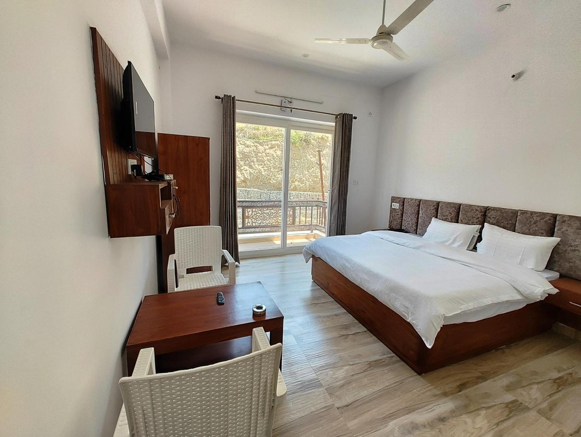 Hotel Anantam Residency Uttarkāshi Zewnętrze zdjęcie